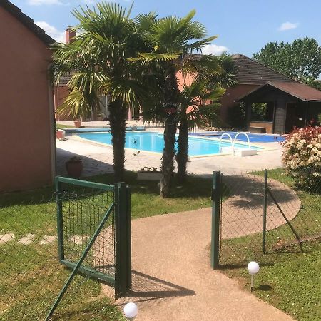 Chambres D'Hotes La Coloniale Varetz Esterno foto